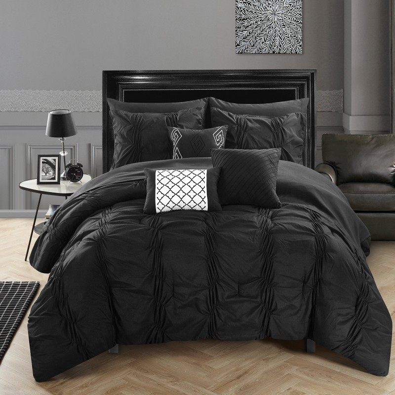 Black bedding set