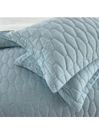 Modern geometric hexagon pattern bedspread